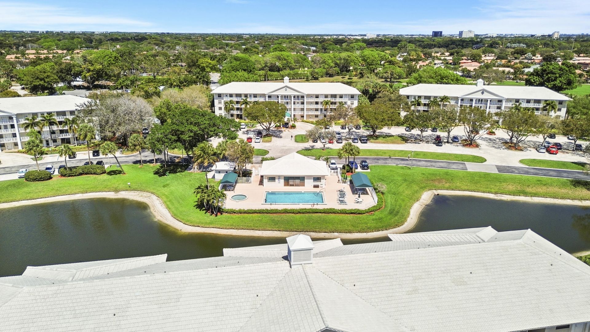 6061 Balboa Circle, Unit 403, Boca Raton, FL 33433 Photo