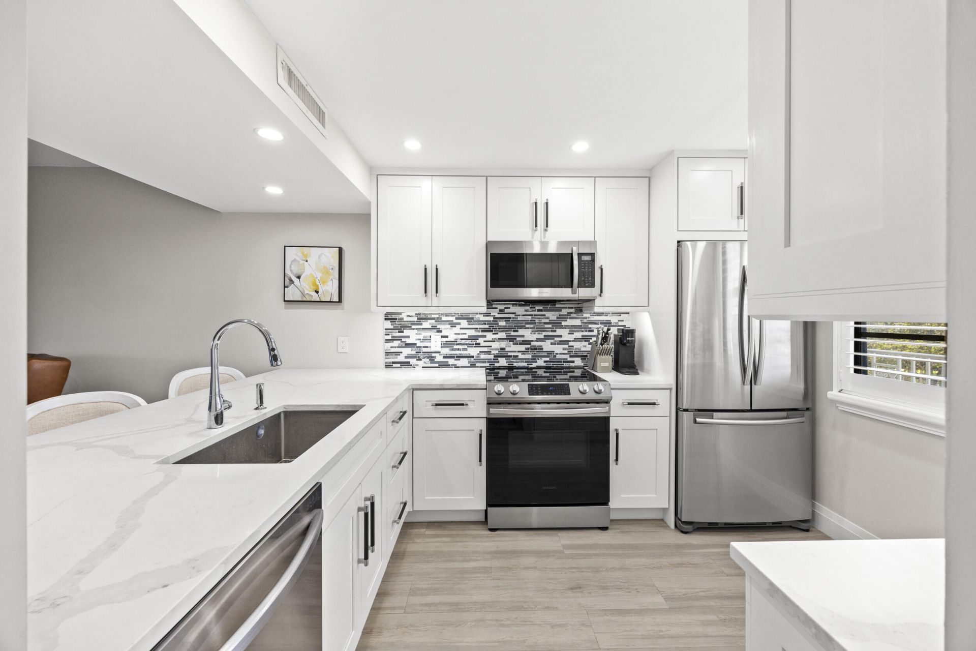 6061 Balboa Circle, Unit 403, Boca Raton, FL 33433 Photo