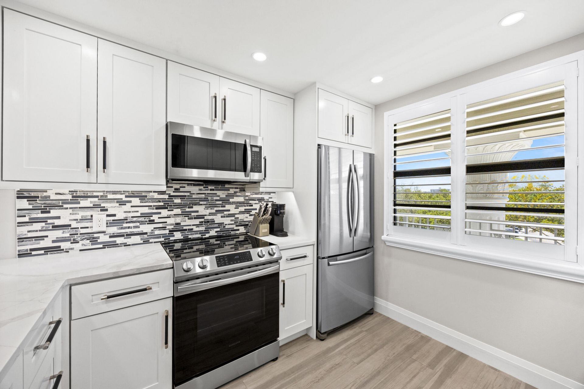 6061 Balboa Circle, Unit 403, Boca Raton, FL 33433 Photo