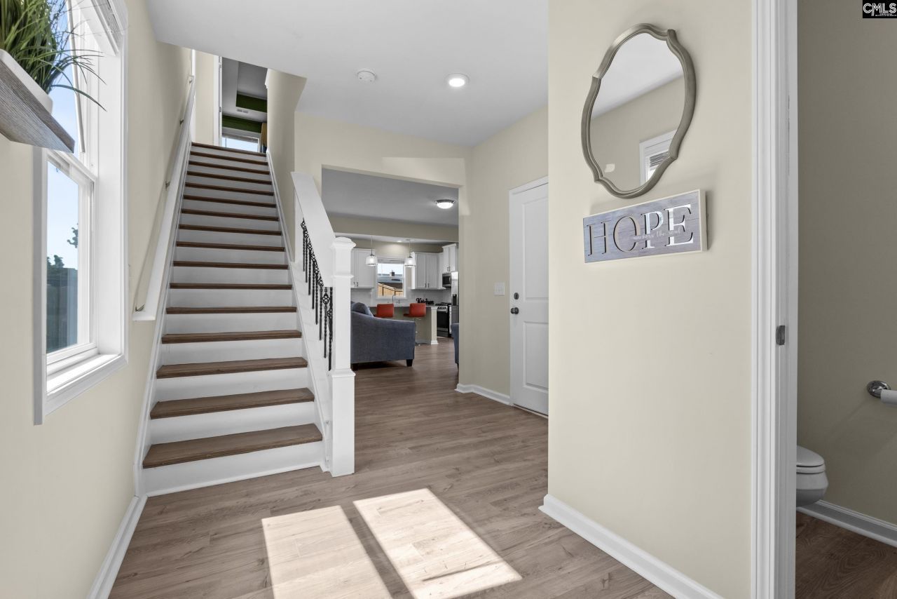 917 N Sage Drop Road Photo 4