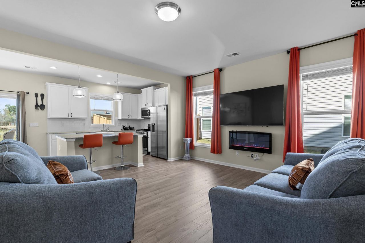 917 N Sage Drop Road Photo 6