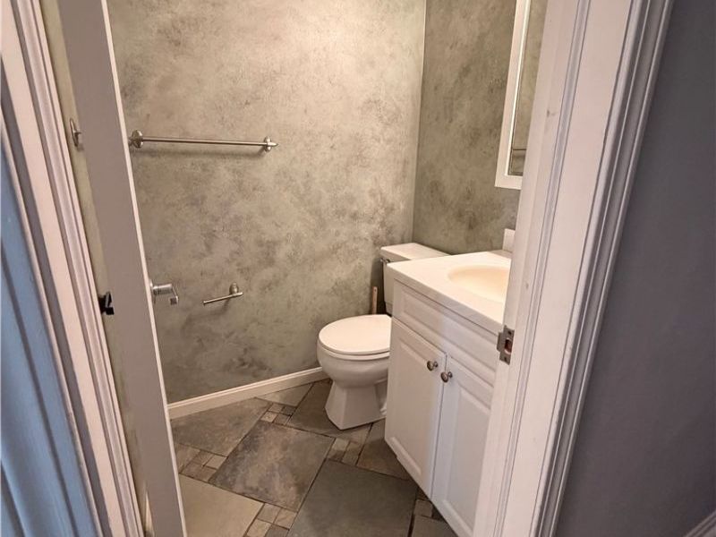 6910 Carriage Hill Drive, Unit 202, Brecksville, OH 44141 Photo 11