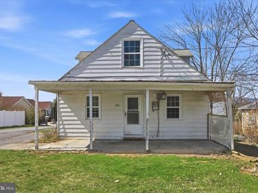 343 BANKS FORT ROAD, STRASBURG, VA 22657