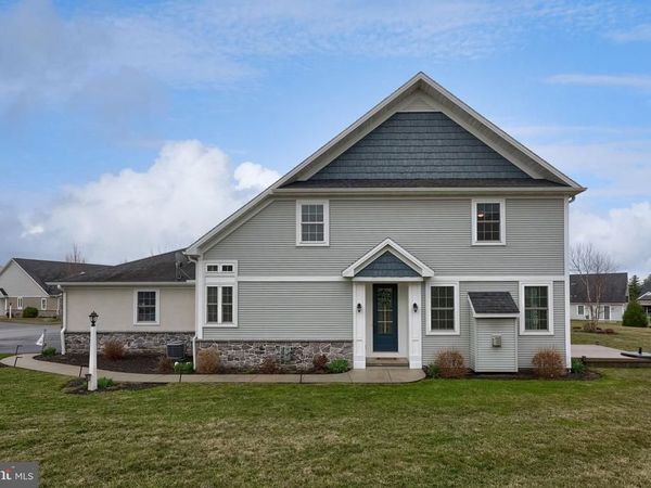 221 SAWGRASS DRIVE, MILLERSVILLE, PA 17551