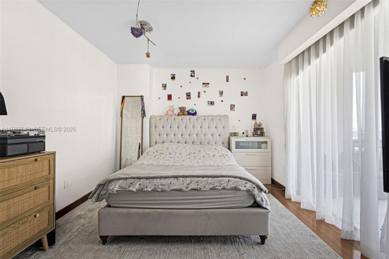 10175 Collins Ave , Unit 1207, Bal Harbour, FL 33154 Photo