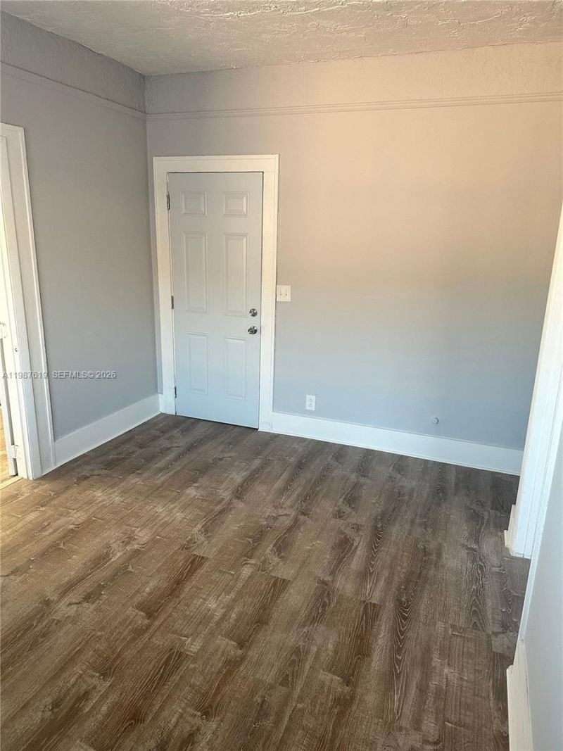 1053 SW 2nd St , Unit 2, Miami, FL 33130 Photo