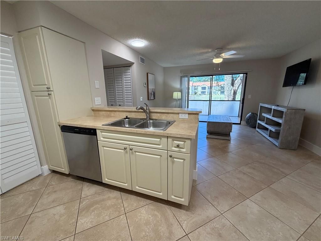2094 Arbour Walk Cir, Unit 3014, Naples, FL 34109 Photo