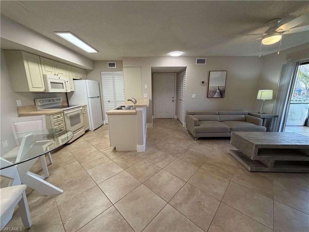 2094 Arbour Walk Cir, Unit 3014, Naples, FL 34109 Photo