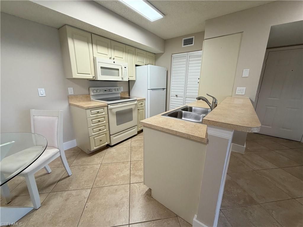 2094 Arbour Walk Cir, Unit 3014, Naples, FL 34109 Photo
