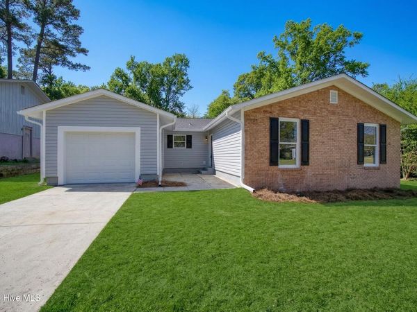 119 Shadow Brook Drive, Jacksonville, NC 28546