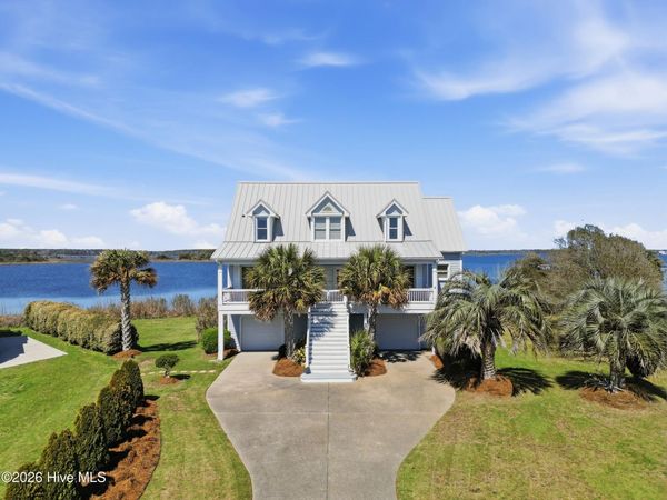 5 Osprey Circle, North Topsail Beach, NC 28460