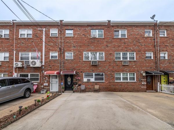 2531 Hollers Avenue , Bronx, NY 10475