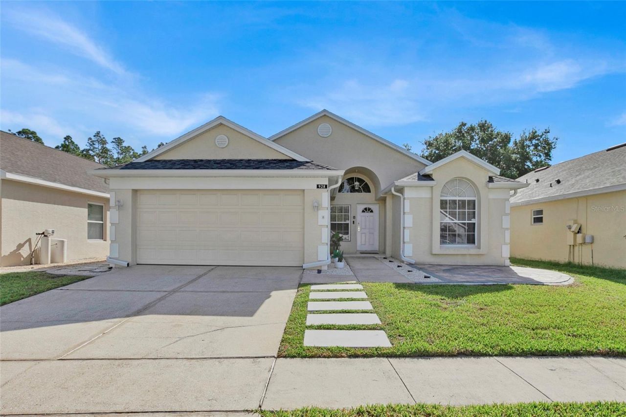 928 Troon Circle, Davenport, FL 33897 Main Photo