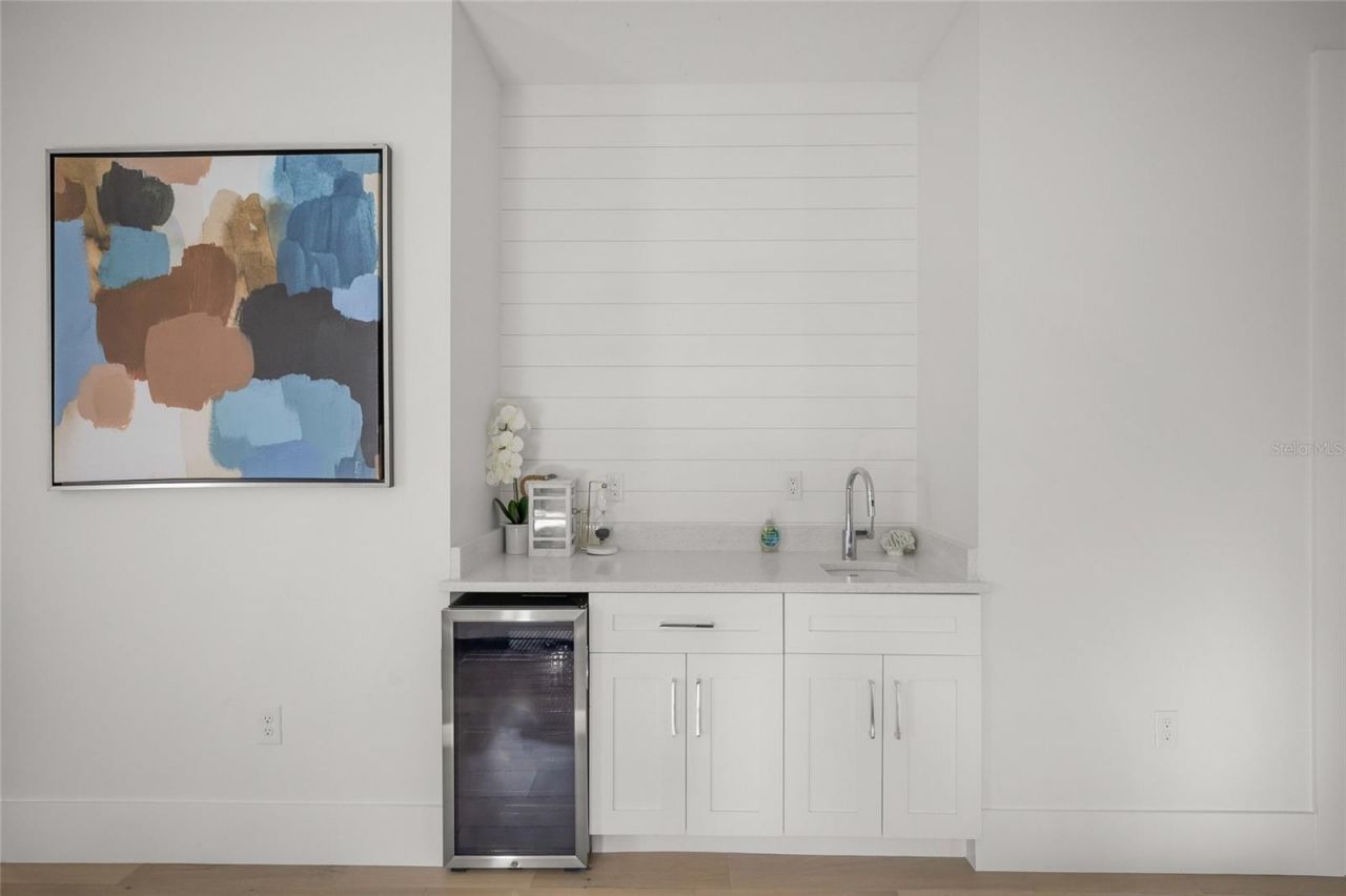 3319 S Osprey Avenue , Sarasota, FL 34239 Photo