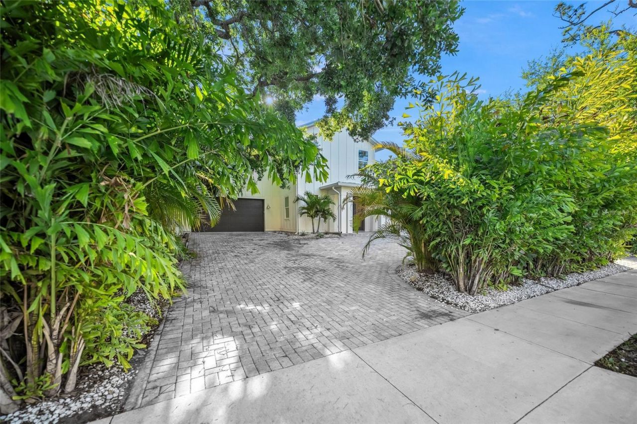 3319 S Osprey Avenue , Sarasota, FL 34239 Photo