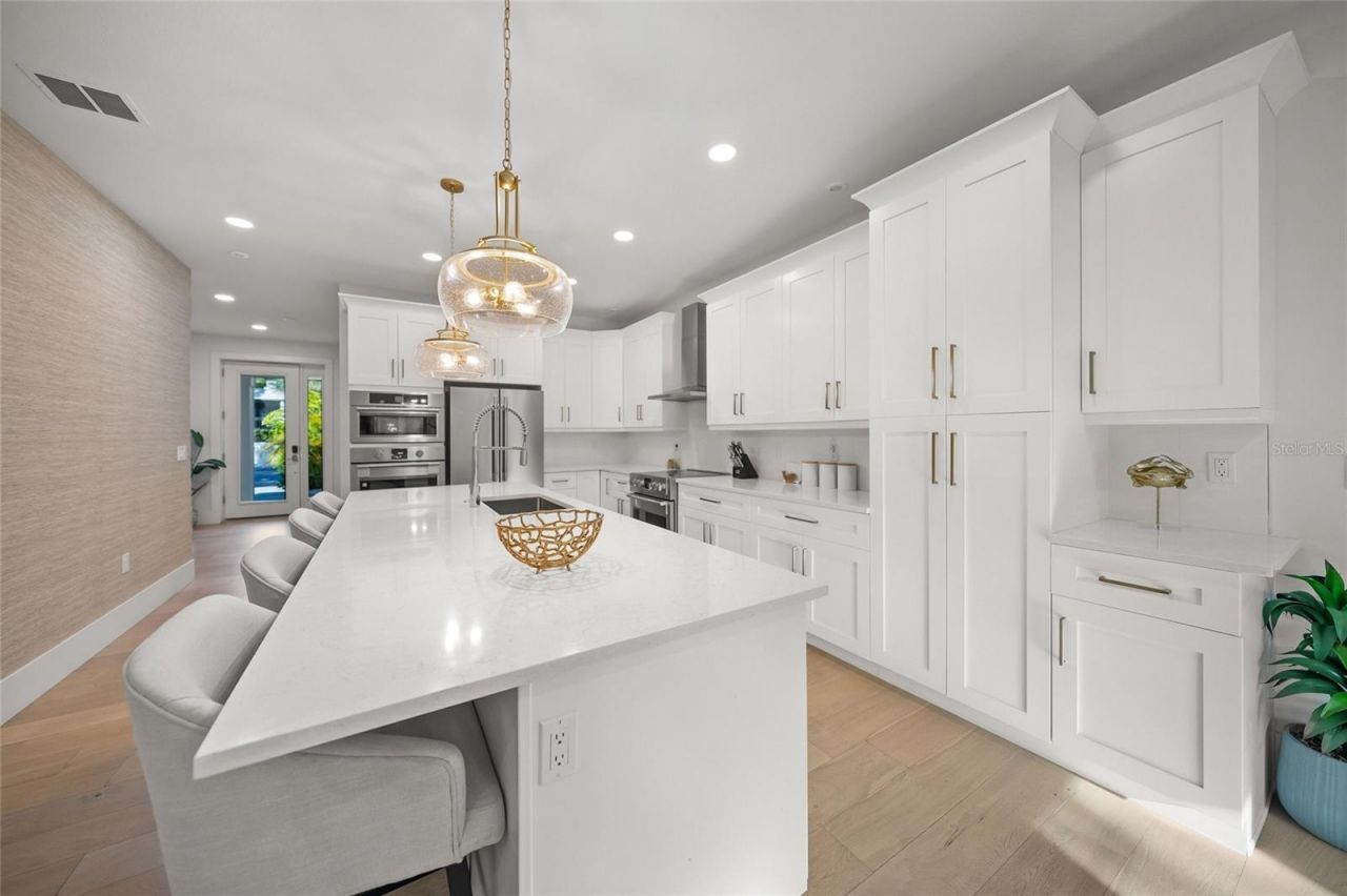 3319 S Osprey Avenue , Sarasota, FL 34239 Photo