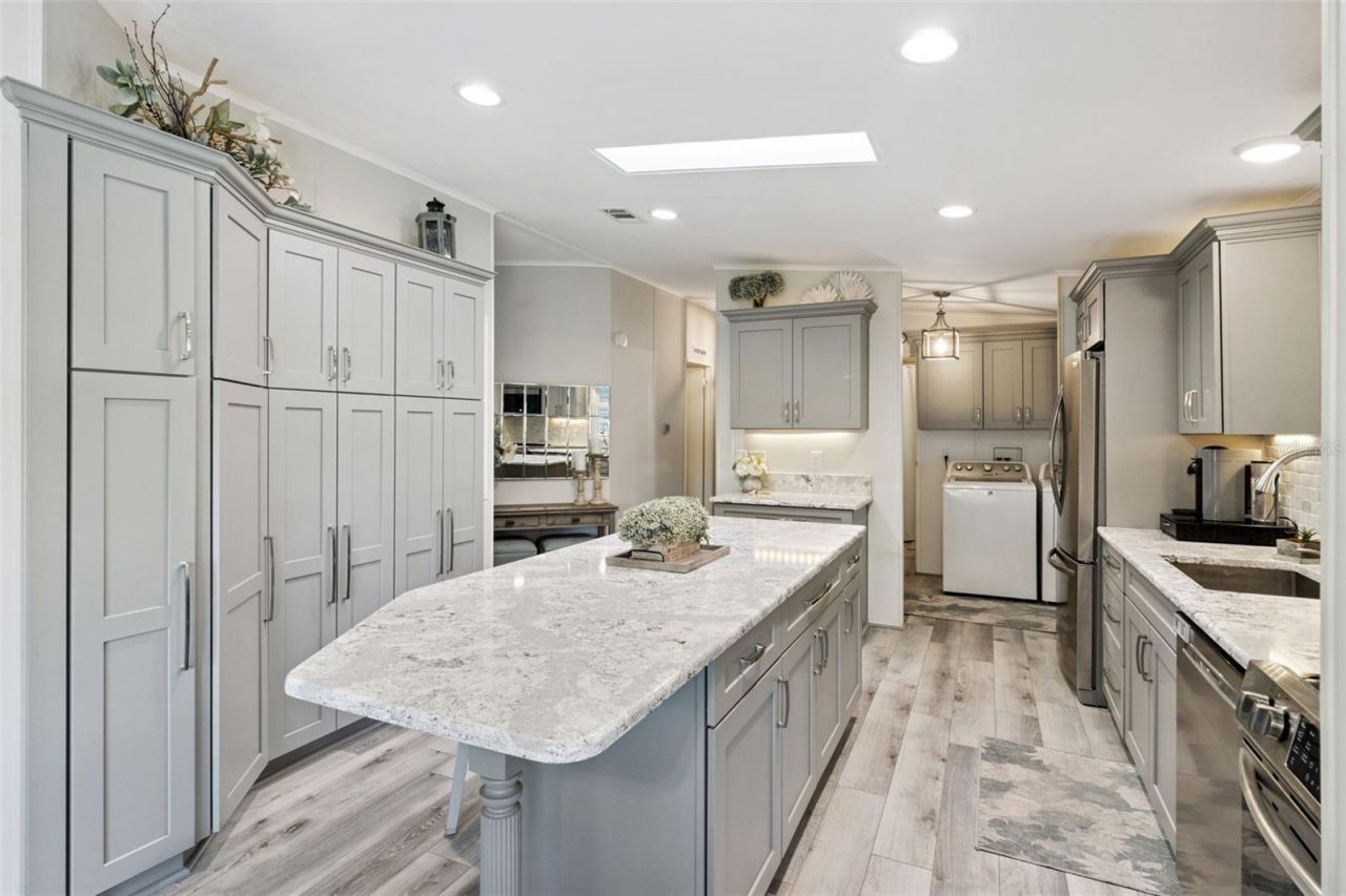 8568 Breeze Hill Drive , Lake Wales, FL 33898 Photo