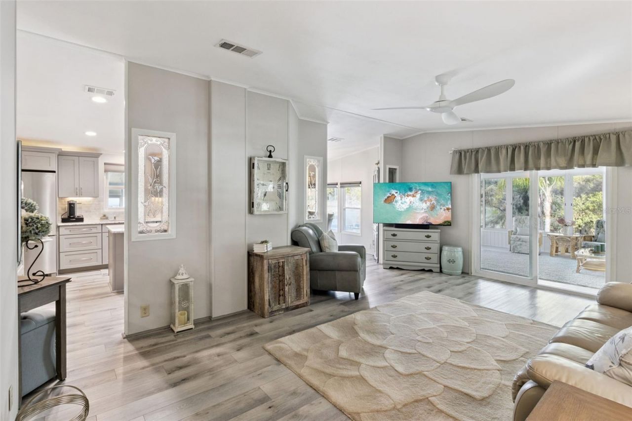 8568 Breeze Hill Drive , Lake Wales, FL 33898 Photo