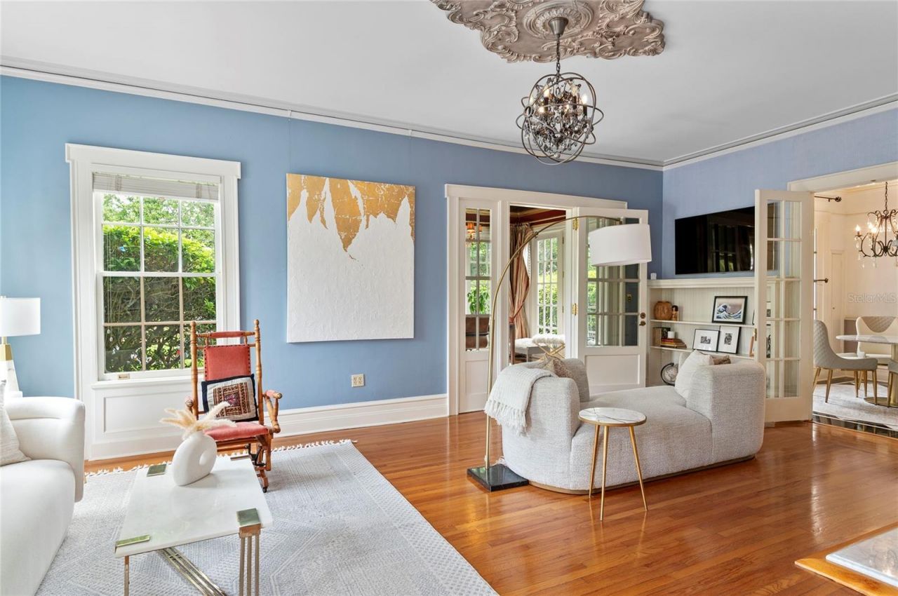 705 Delaney Avenue, Orlando, FL 32801 Photo