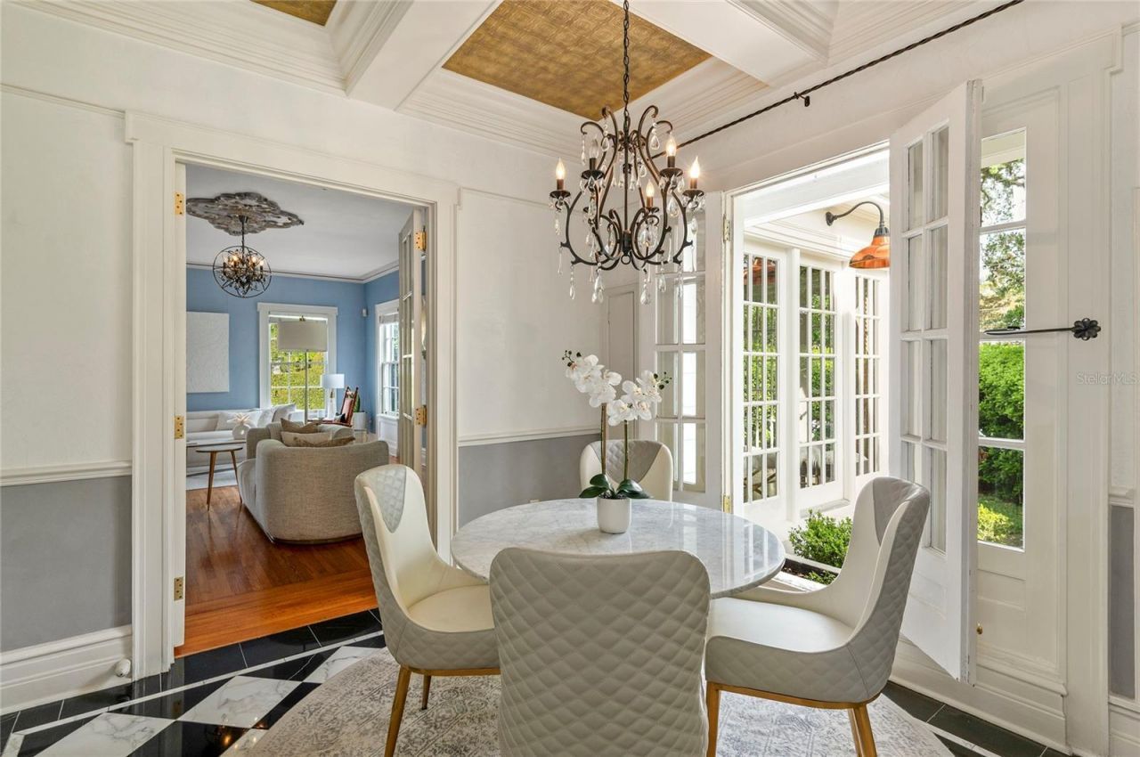 705 Delaney Avenue, Orlando, FL 32801 Photo