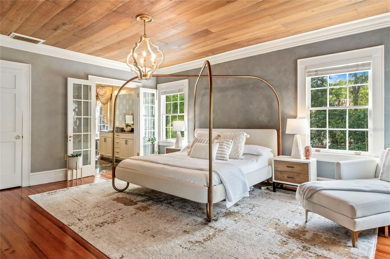 705 Delaney Avenue, Orlando, FL 32801 Photo