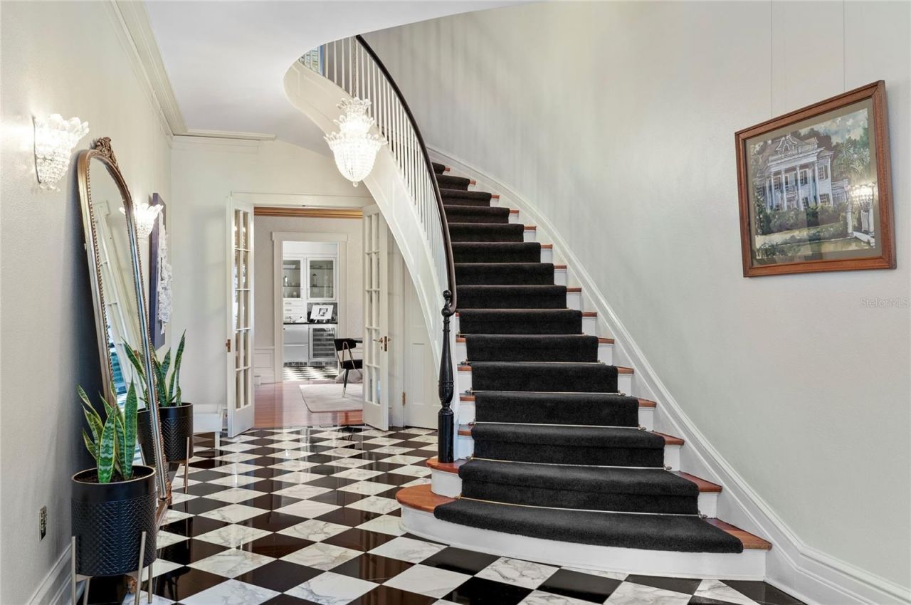 705 Delaney Avenue, Orlando, FL 32801 Photo