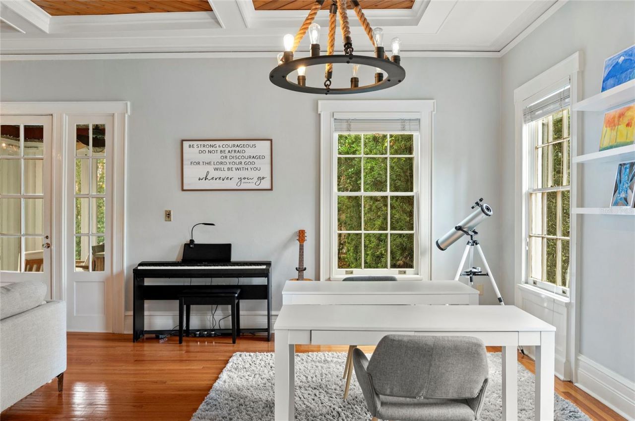 705 Delaney Avenue, Orlando, FL 32801 Photo