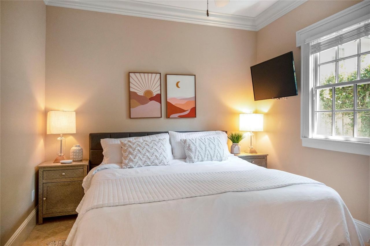 705 Delaney Avenue, Orlando, FL 32801 Photo