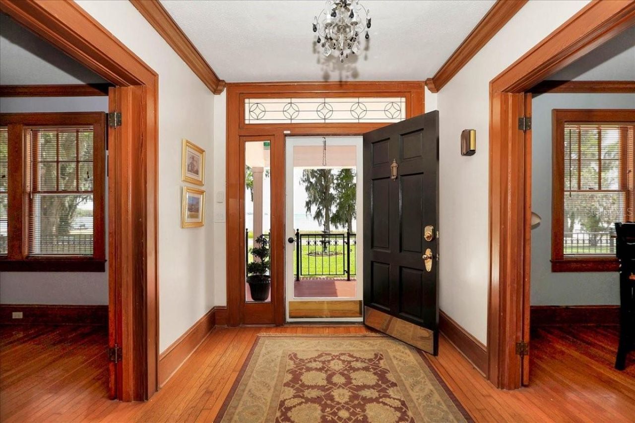 405 Lakeshore Drive, Leesburg, FL 34748 Photo