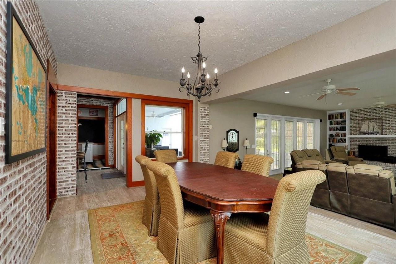 405 Lakeshore Drive, Leesburg, FL 34748 Photo