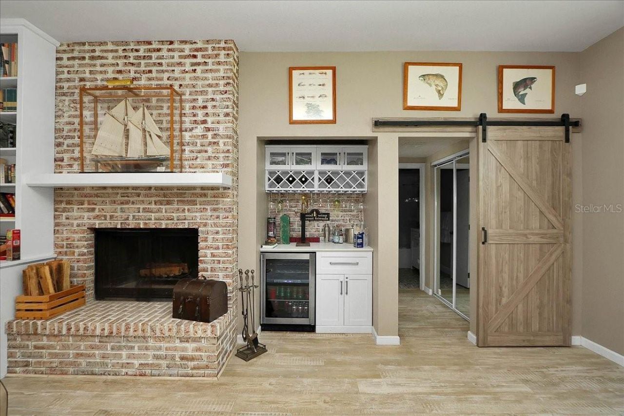 405 Lakeshore Drive, Leesburg, FL 34748 Photo