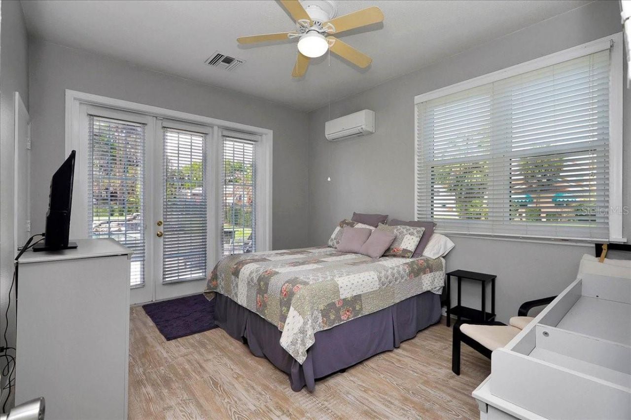 405 Lakeshore Drive, Leesburg, FL 34748 Photo