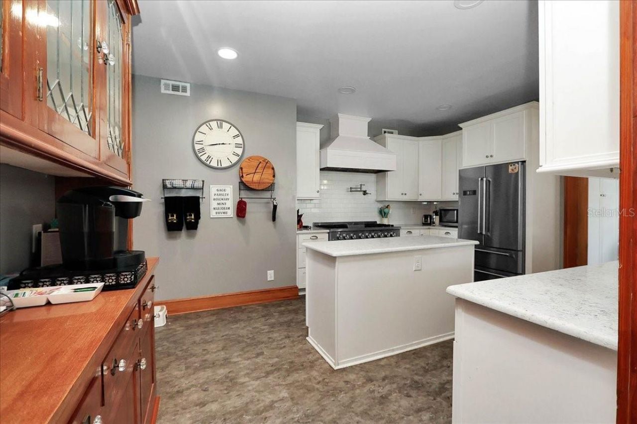 405 Lakeshore Drive, Leesburg, FL 34748 Photo