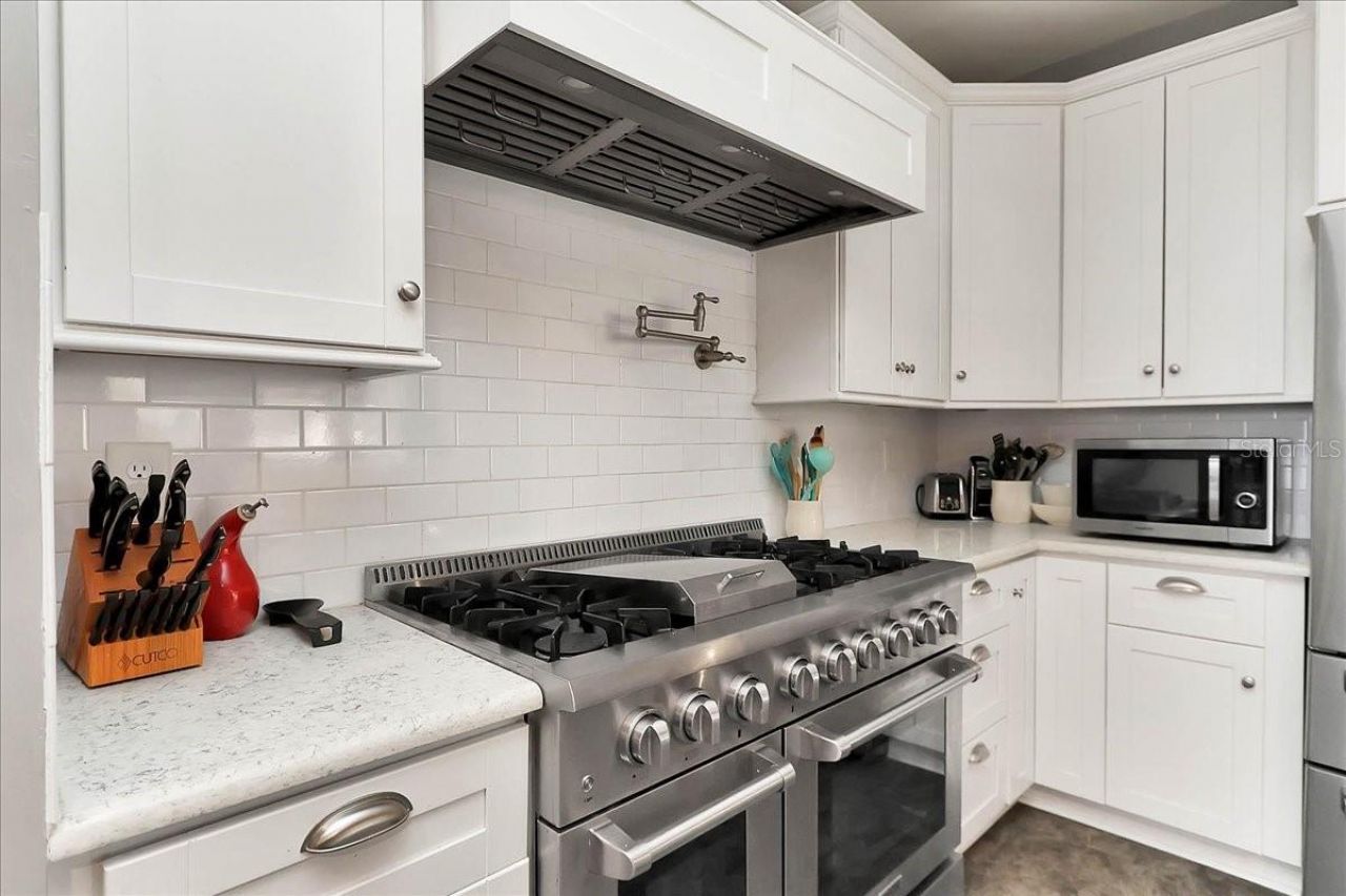 405 Lakeshore Drive, Leesburg, FL 34748 Photo