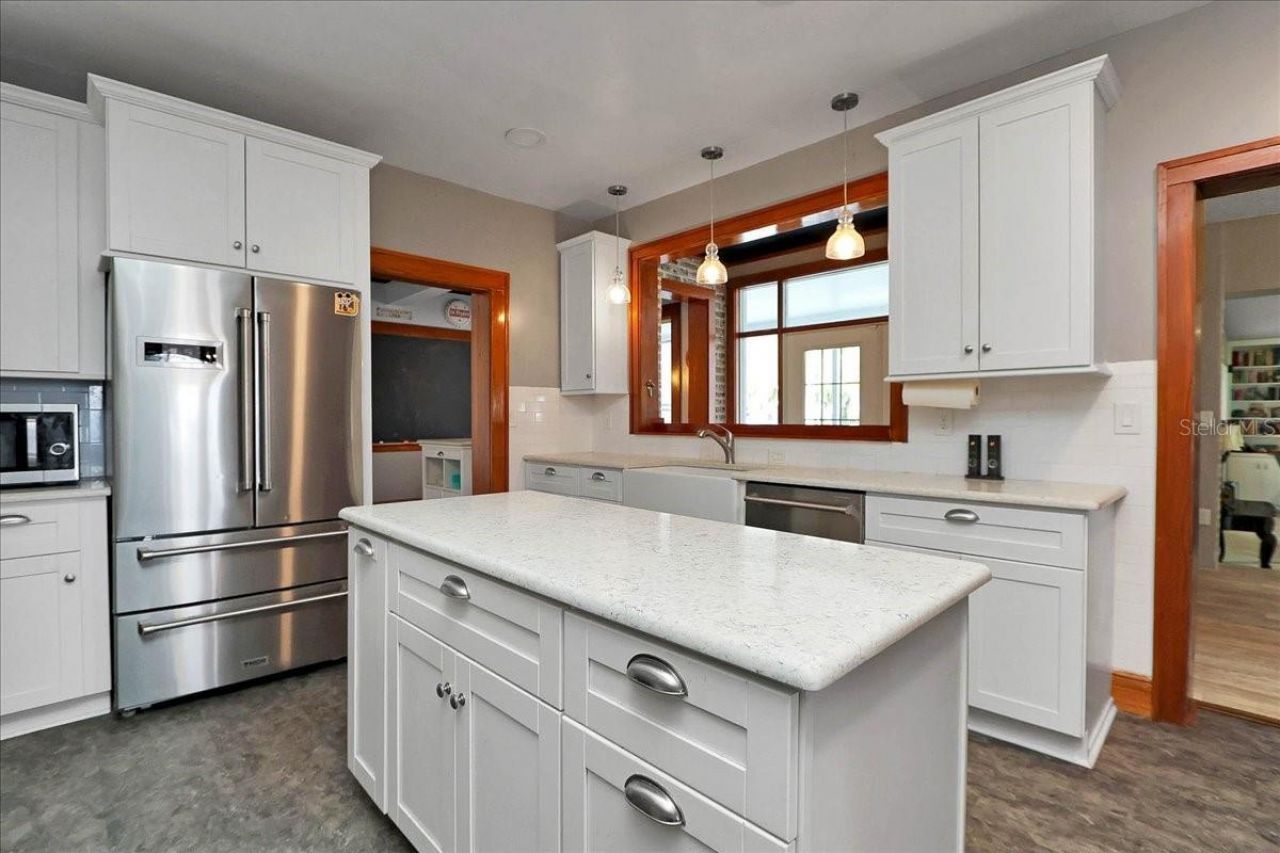 405 Lakeshore Drive, Leesburg, FL 34748 Photo