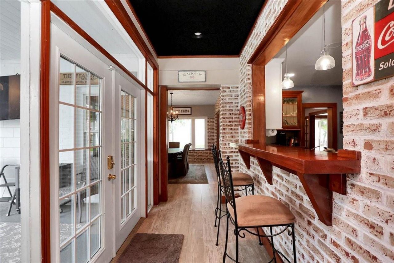 405 Lakeshore Drive, Leesburg, FL 34748 Photo