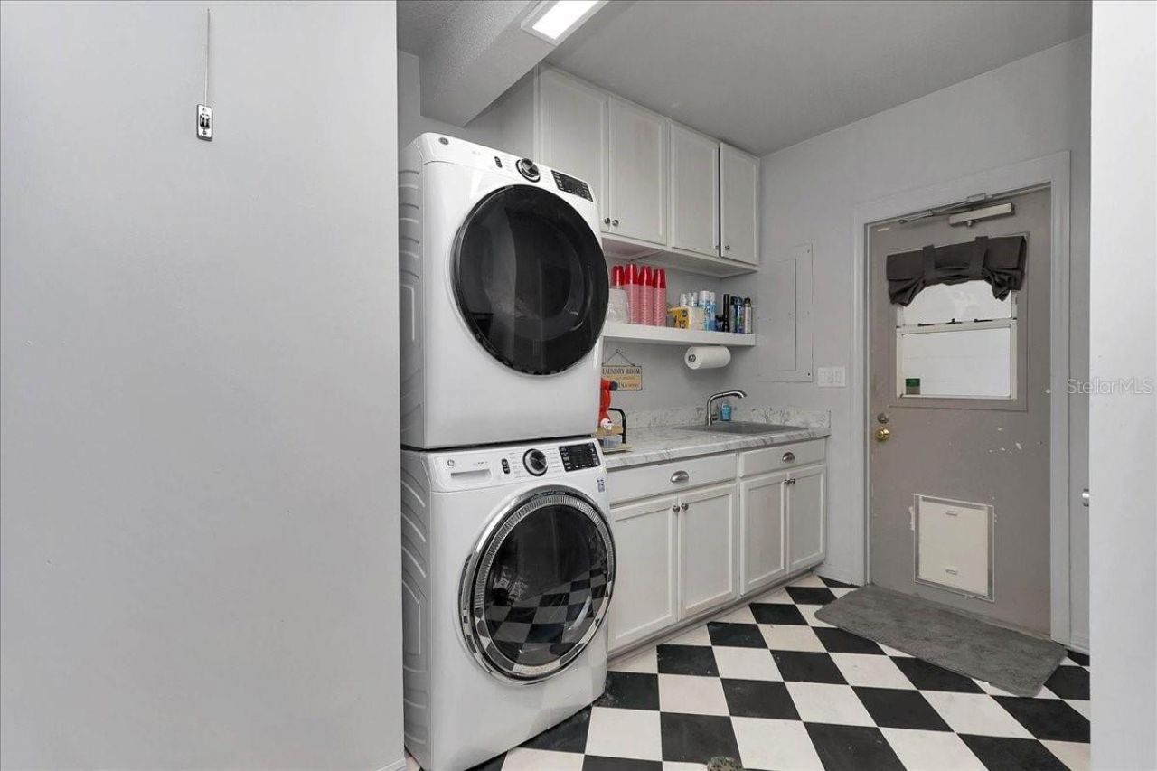 405 Lakeshore Drive, Leesburg, FL 34748 Photo