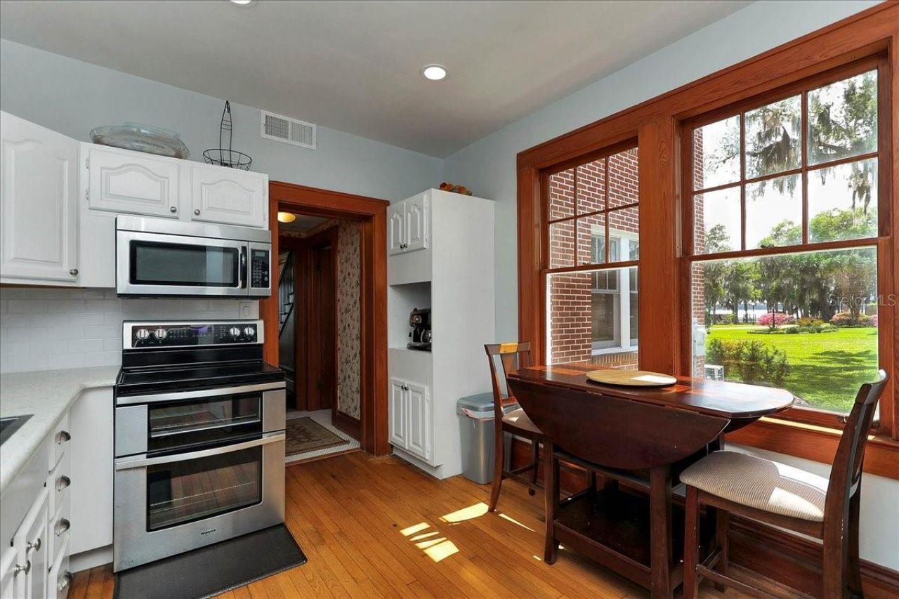 405 Lakeshore Drive, Leesburg, FL 34748 Photo