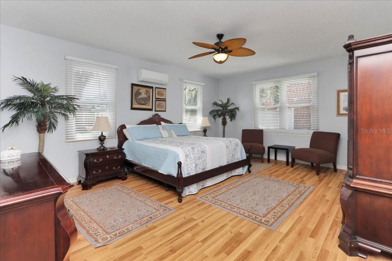 405 Lakeshore Drive, Leesburg, FL 34748 Photo