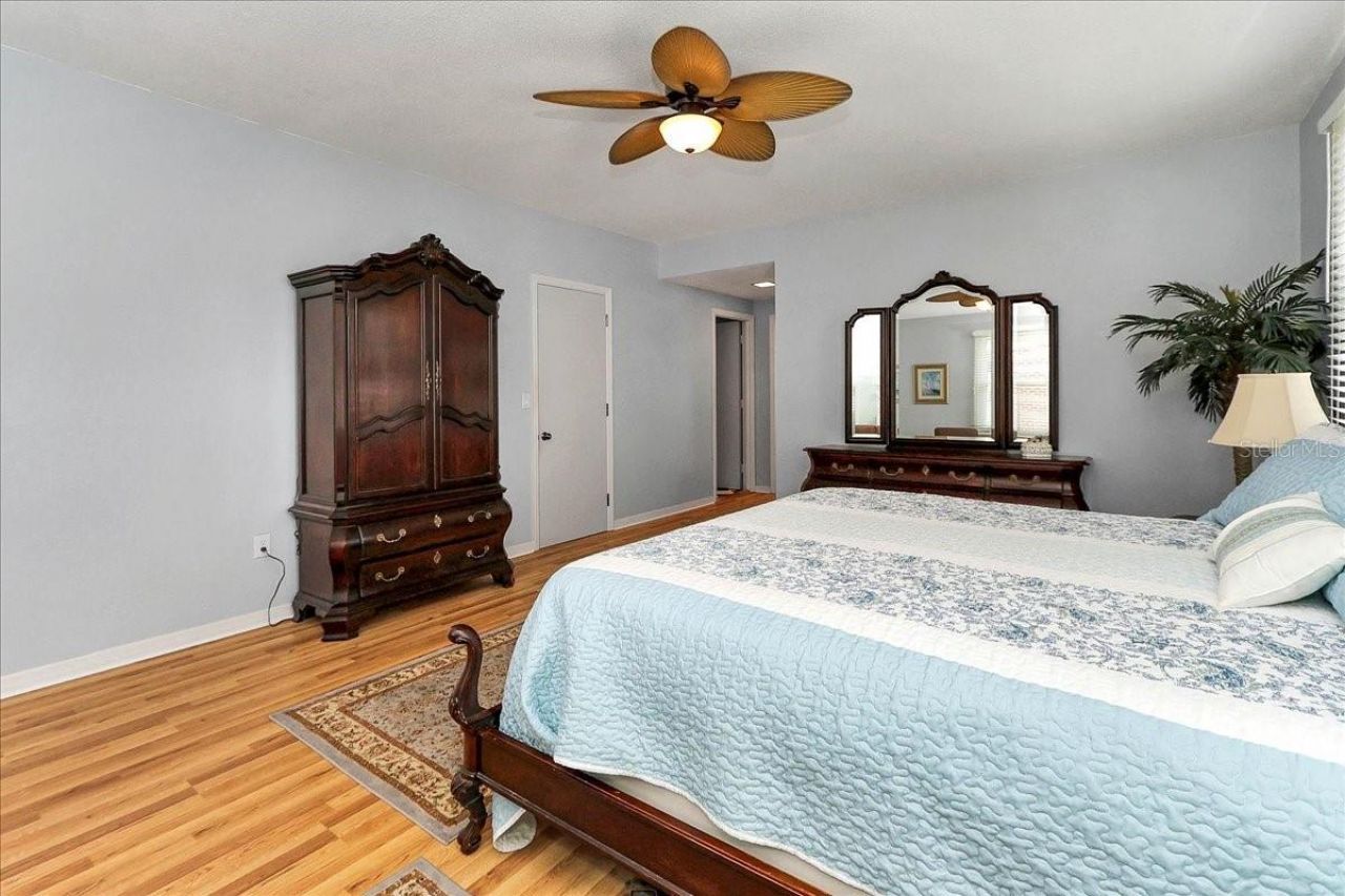 405 Lakeshore Drive, Leesburg, FL 34748 Photo