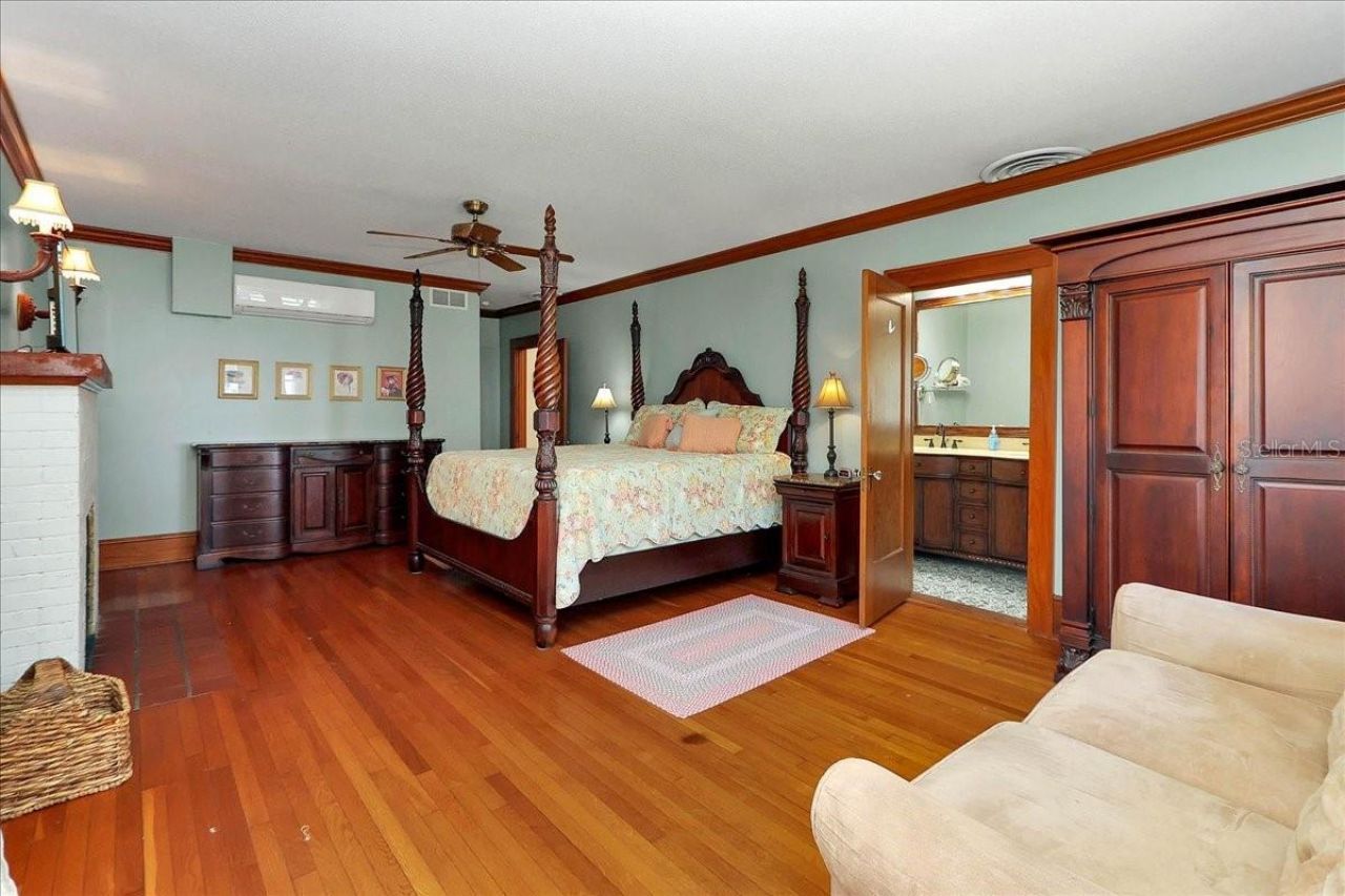 405 Lakeshore Drive, Leesburg, FL 34748 Photo