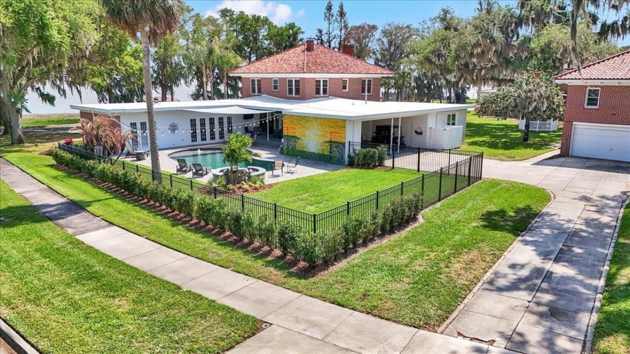 405 Lakeshore Drive, Leesburg, FL 34748 Photo