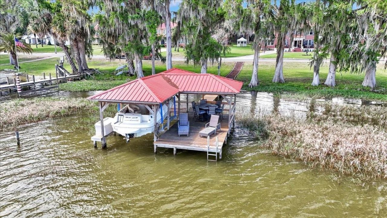 405 Lakeshore Drive, Leesburg, FL 34748 Photo