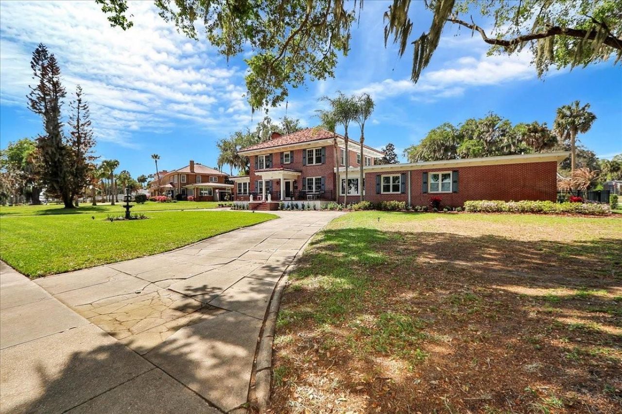 405 Lakeshore Drive, Leesburg, FL 34748 Photo