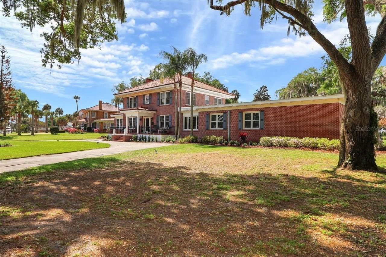 405 Lakeshore Drive, Leesburg, FL 34748 Photo