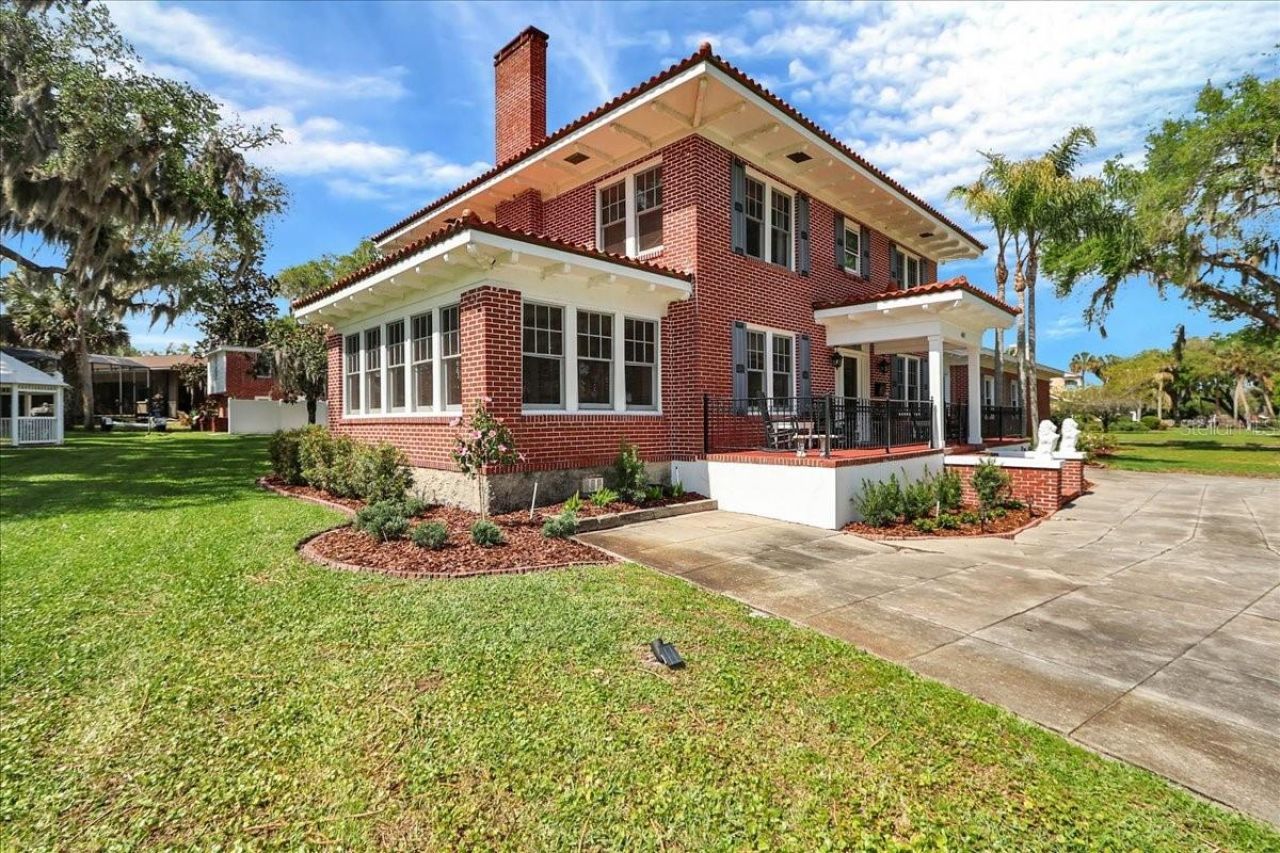 405 Lakeshore Drive, Leesburg, FL 34748 Photo