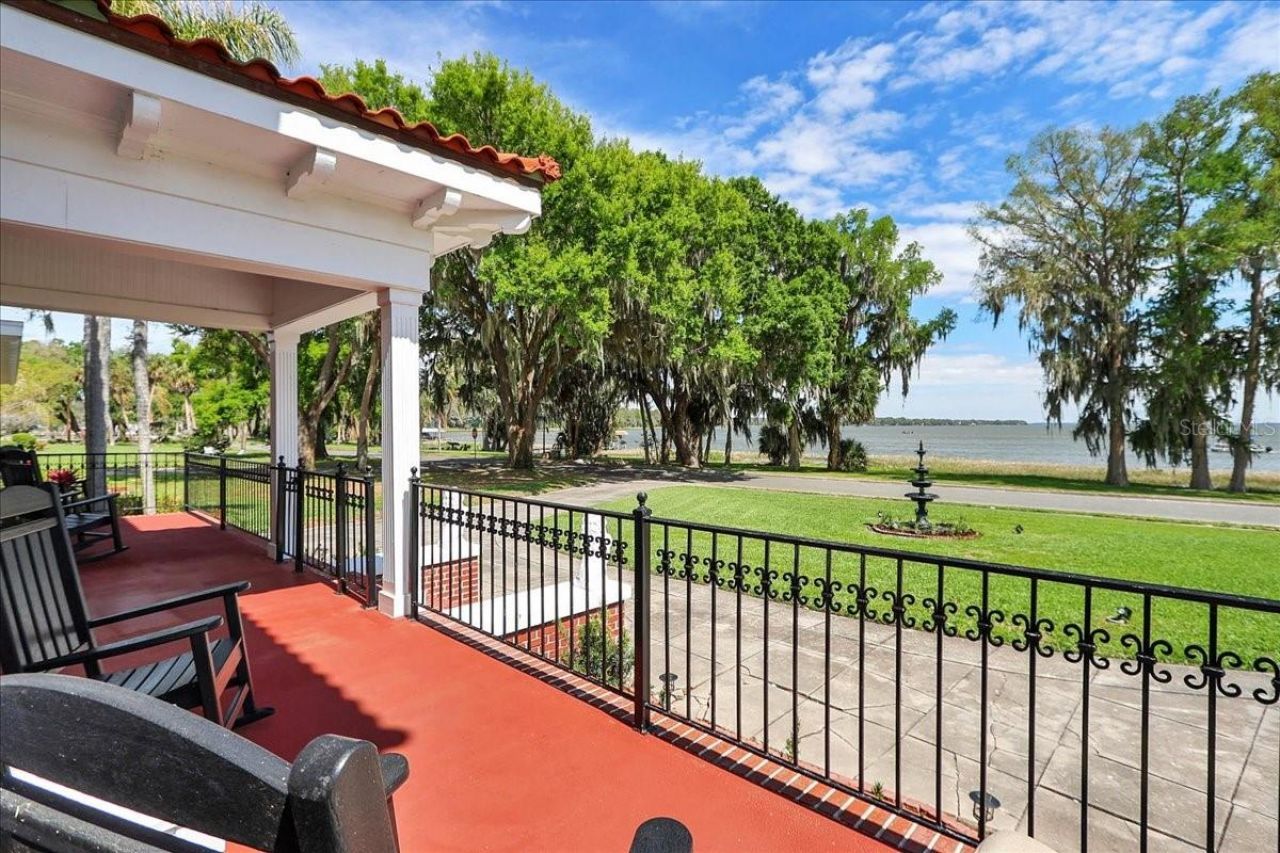 405 Lakeshore Drive, Leesburg, FL 34748 Photo