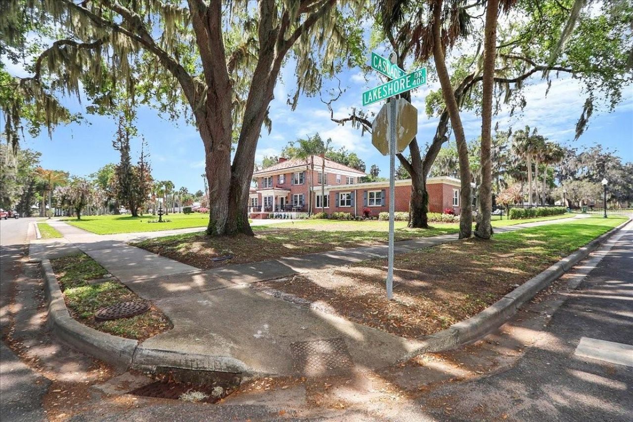 405 Lakeshore Drive, Leesburg, FL 34748 Photo