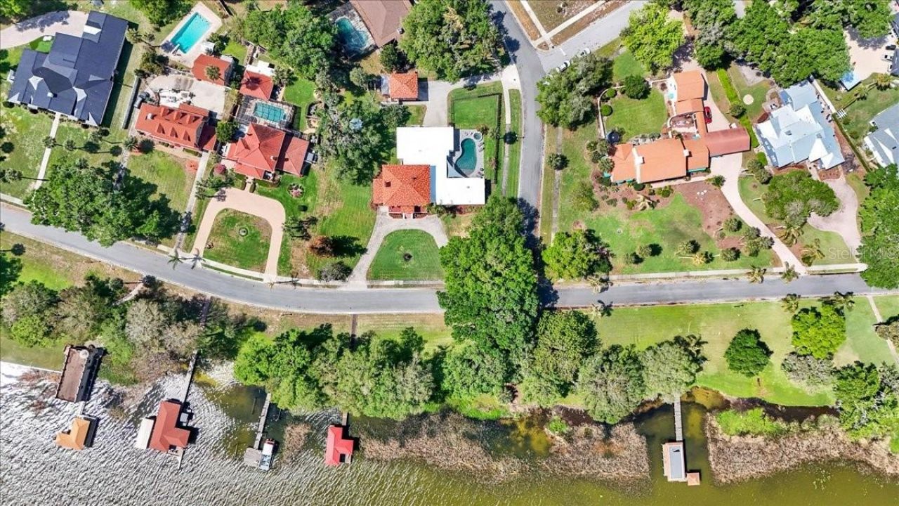 405 Lakeshore Drive, Leesburg, FL 34748 Photo