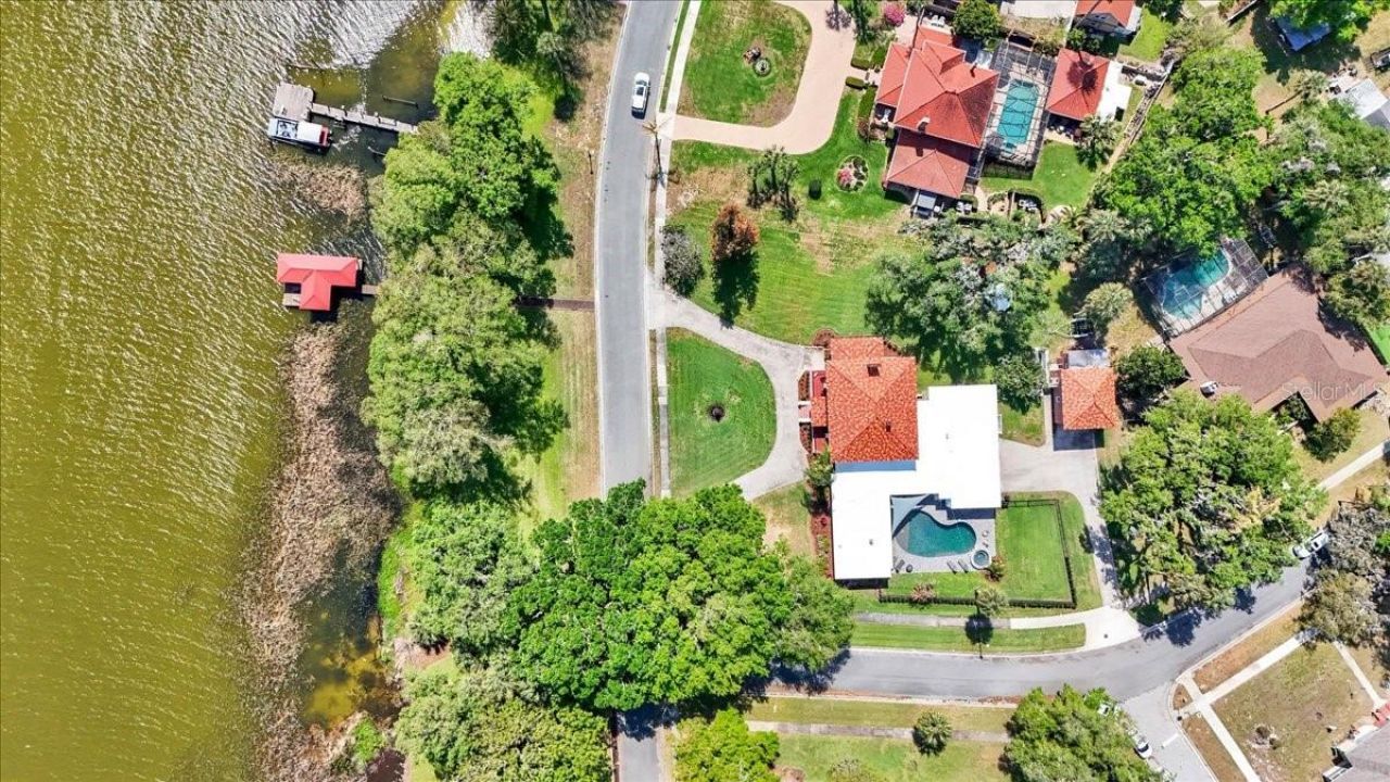 405 Lakeshore Drive, Leesburg, FL 34748 Photo